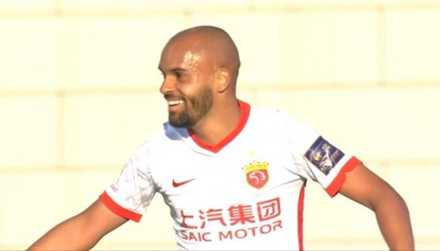 沙巴体育官方网站-【足协杯】保利尼奥世界波吕文君点射 海港2比1陕西